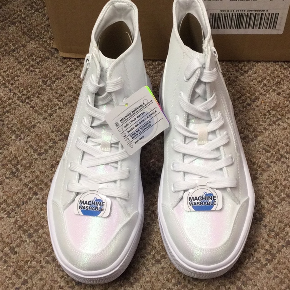 Skechers street hyper lift white NWT NIB